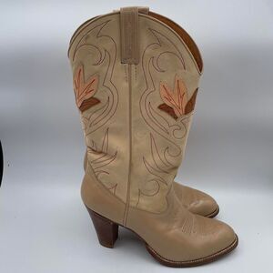 Dan Post Women's 7M Tan Heeled Cowboy Boots Vintage Cowgirl Boho Western Indie